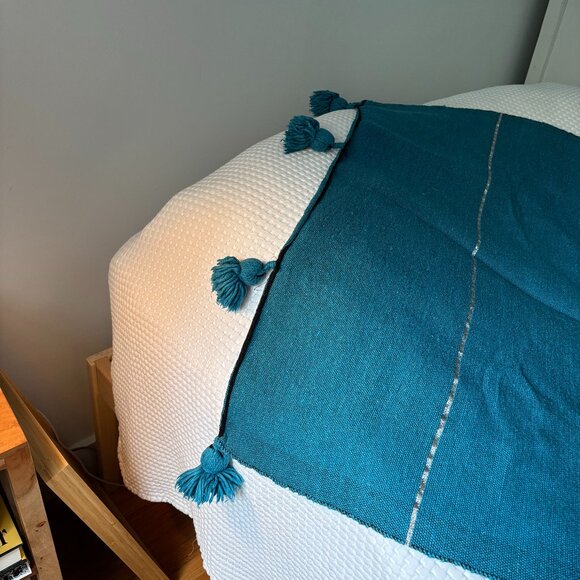 Authentic Handcrafted Moroccan Blanket - Picture 2 of 5